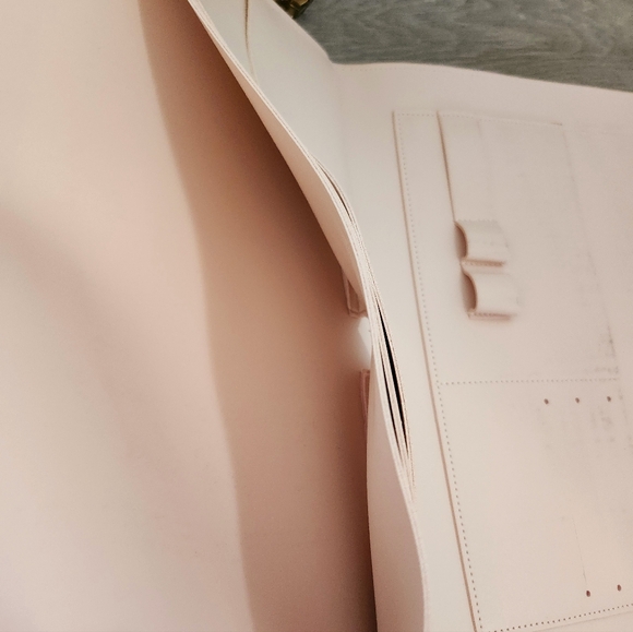 Glass Ladder Laptop portfolio - Picture 10 of 14